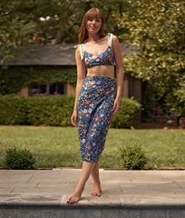 The Easy Breezy Voile Sarong - Strawberry Fields in Deep Sea